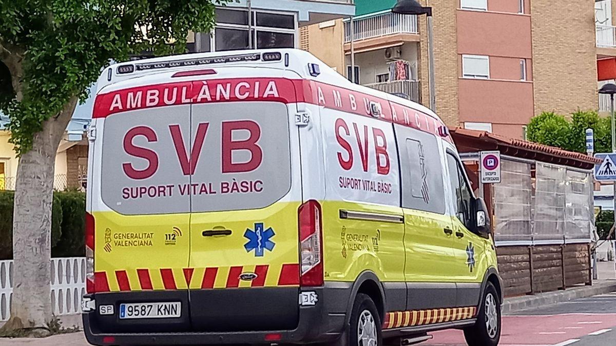 Cuatro heridos, entre ellos un niño de 5 años, al chocar dos coches en Cullera