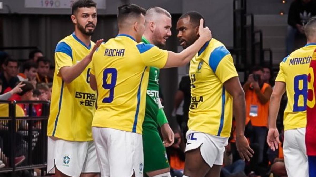 Con cinco azulgranas, Brasil derrotó a la 'Roja'