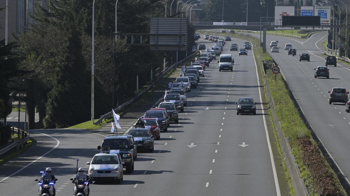 Caravana de protesta en A Coruña contra los peajes en la AP-9.