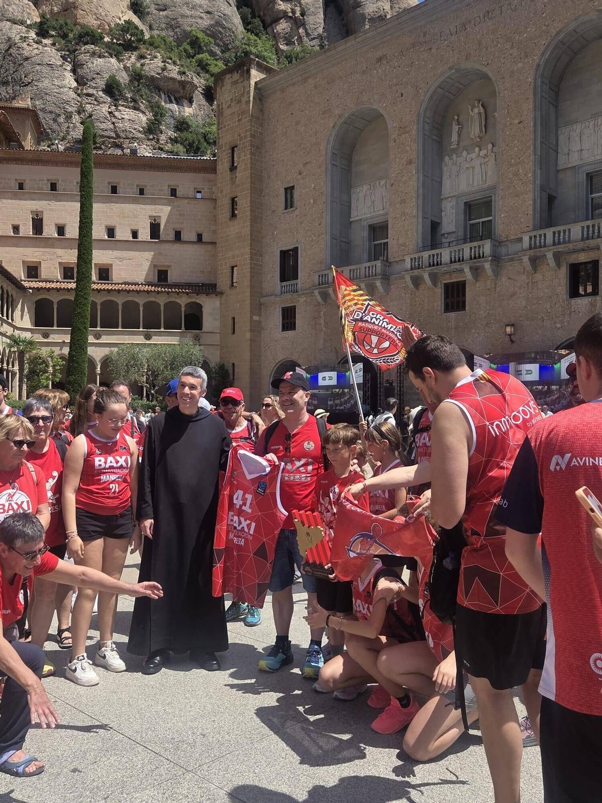 Imatges de la pujada de la Grada d'Animació a Montserrat