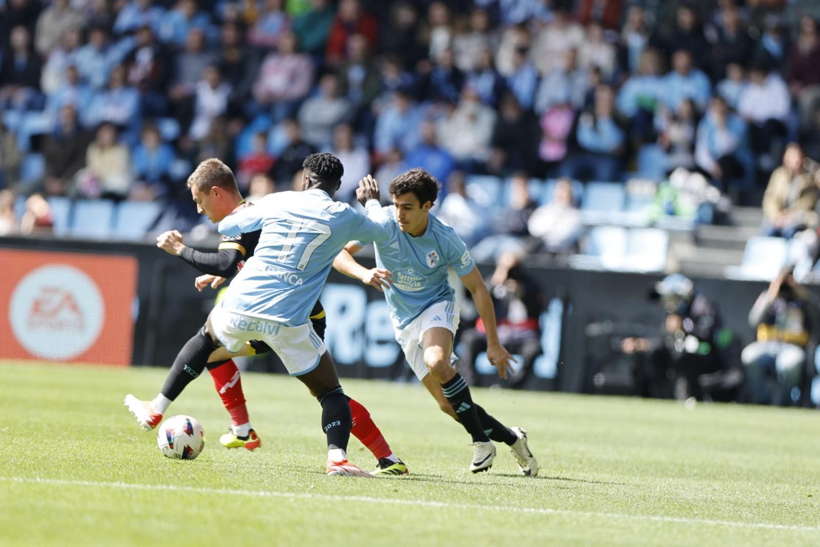 Lleno absoluto en Balaídos para un partido clave entre Celta de Vigo y Rayo Vallecano