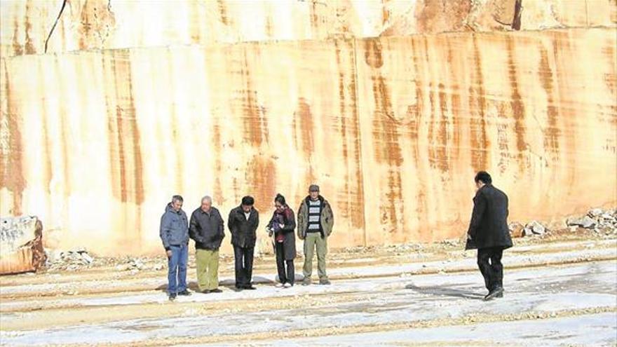 El Ayuntamiento pide la reapertura de las actividades del área de las canteras