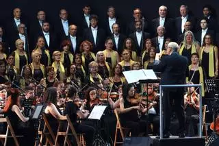 La Coral Casablanca regresó «con mucha ilusión» al auditorio de Castrelos