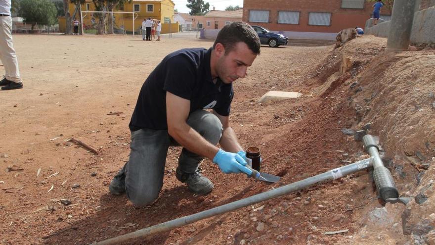 Recogida de muestras en agosto en el colegio San Ginés de la Jara.