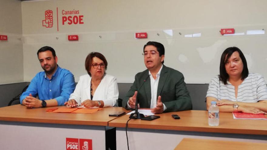 Foto de la rueda de prensa ofrecida hoy por Pedro Martín