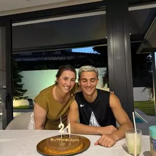 Gavi (22 anys): «La meva mare ja ni tan sols veu els partits, la veritat és que s’espanta molt. Sempre abans d’anar al partit em diu: «Ves amb compte, no et fiquis en cap baralla»