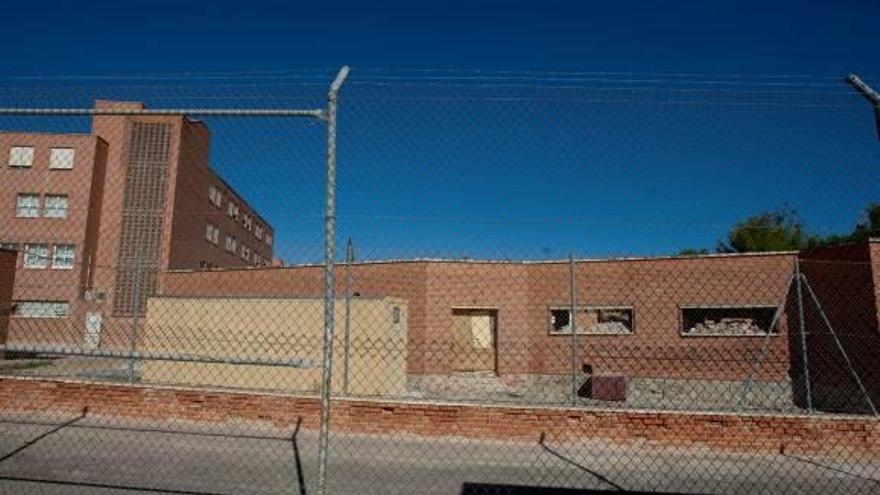 Investigan a dos funcionarios de la prisión de Fontcalent por agresión a dos internos