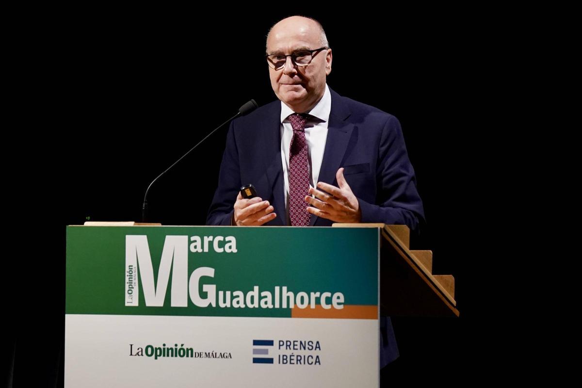 La ponencia principal del evento corrió a cargo de Benjamín del Alcázar, decano de la Facultad de Comercio y Gestión de la UMA