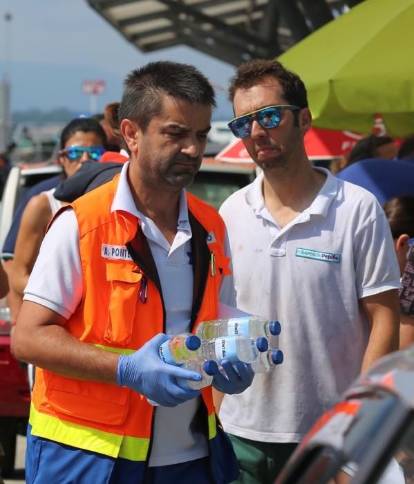 Incendio de un catamarán en Arousa