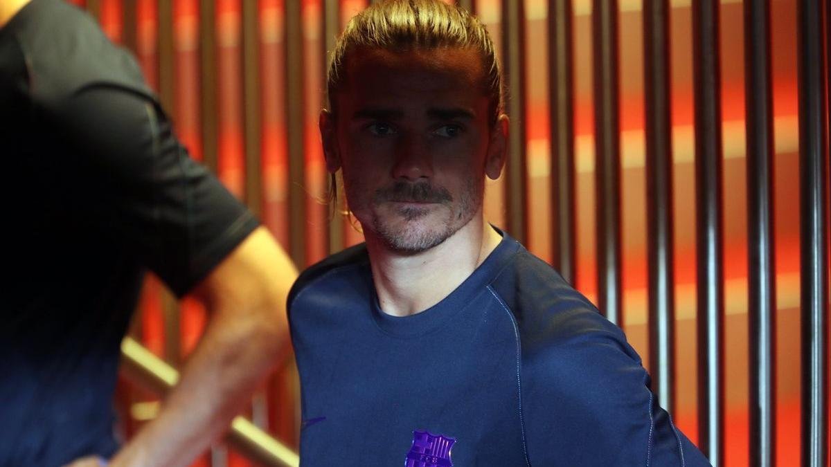 Griezmann, en el túnel de vestuarios de San Mamés antes del duelo con el Athletic.