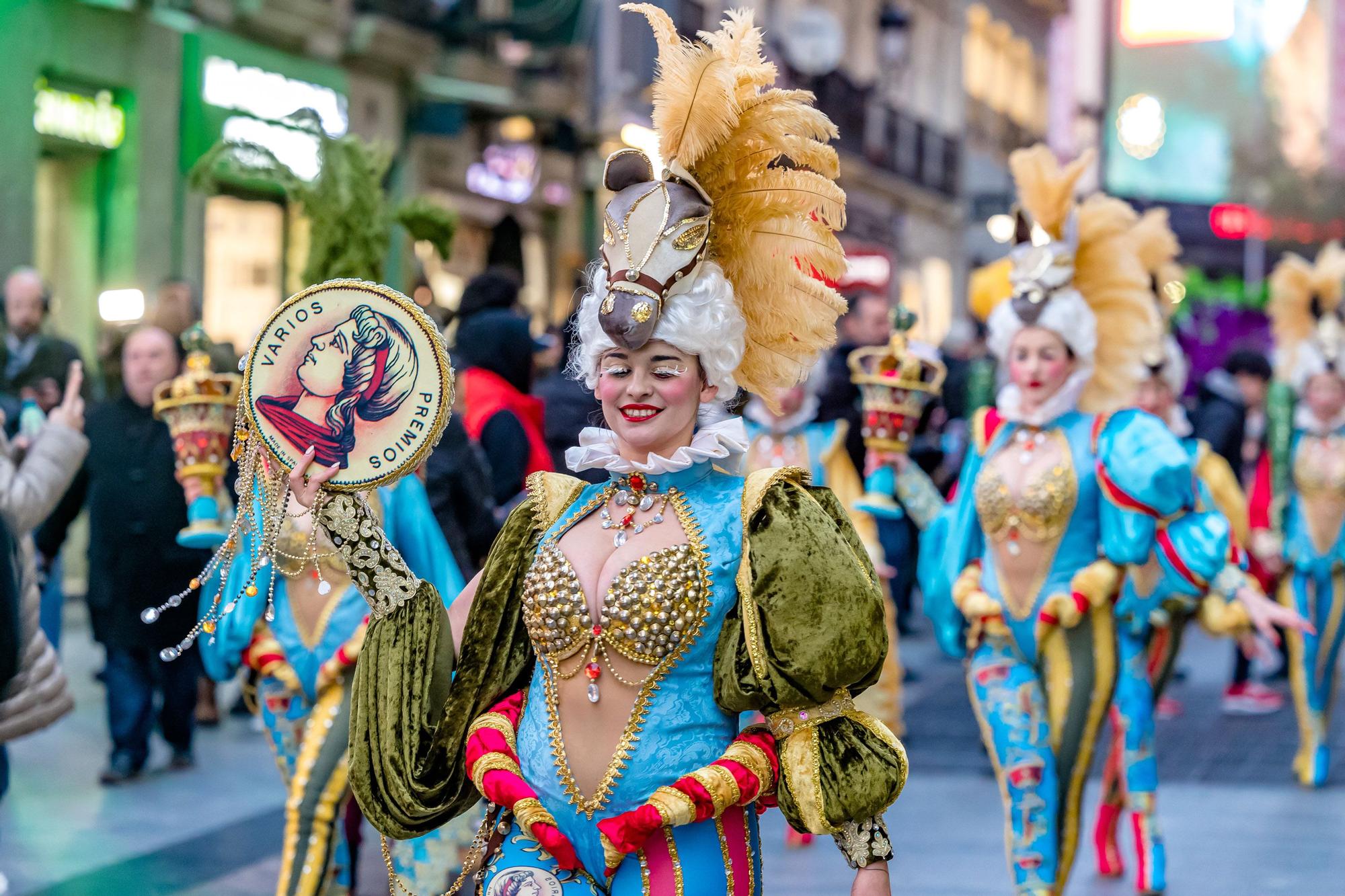 El Carnaval de Torrevieja desfila en el centro de Madrid con motivo de Fitur