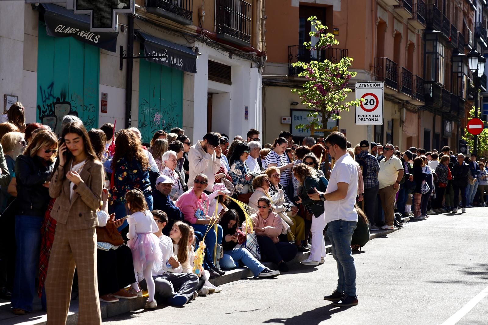 En imágenes | Emoción y mucho público en la procesión de las palmas de Zaragoza