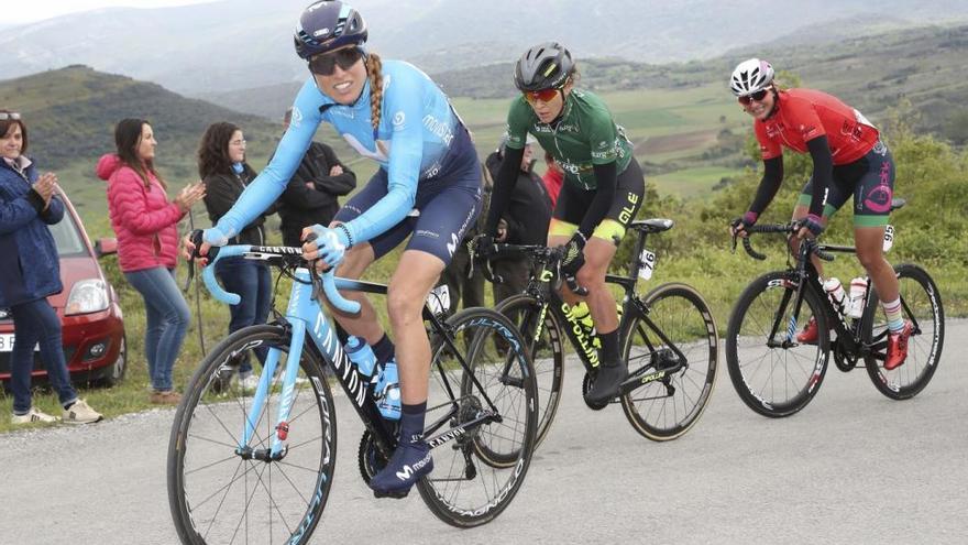 Mavi García en cabeza de carrera en la etapa final de la Vuelta a Burgos.