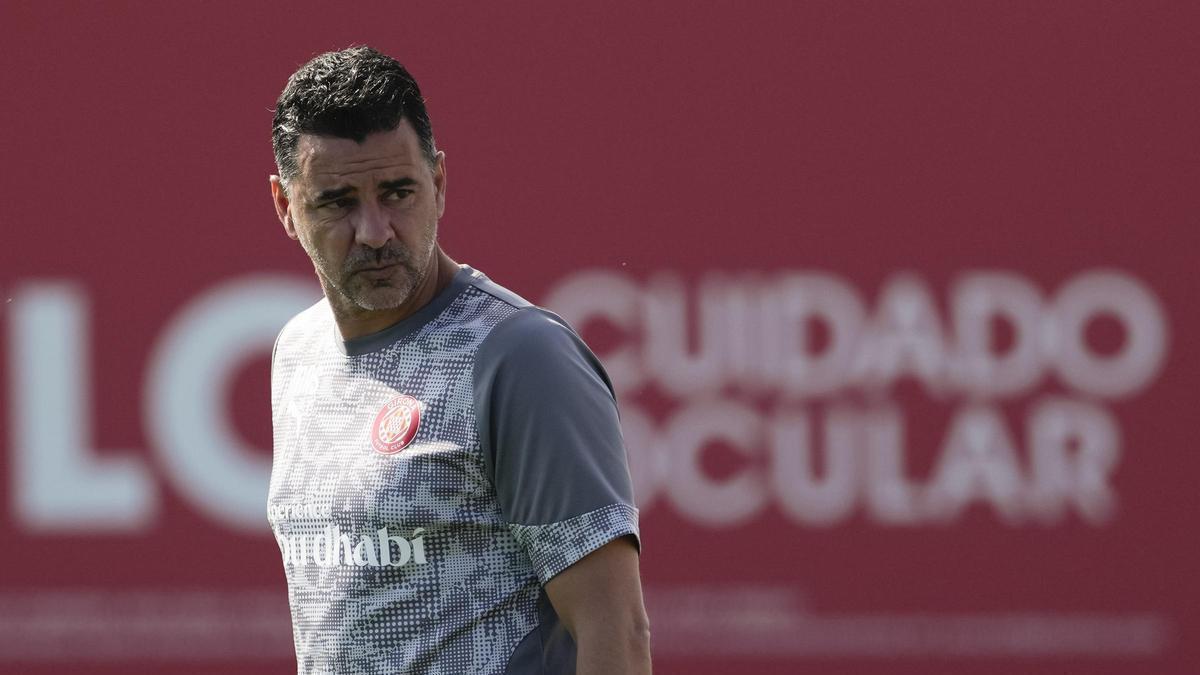 Míchel, en un entrenament del Girona.