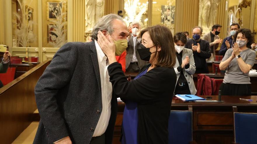 La presidenta Armengol felicita a Martí March tras la aprobación de la primera Ley de Educación de Baleares