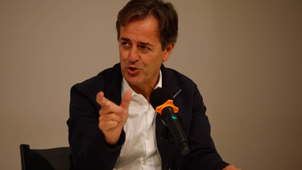 Alejandro Bermejo gesticula durante su intervención en la segunda mesa.