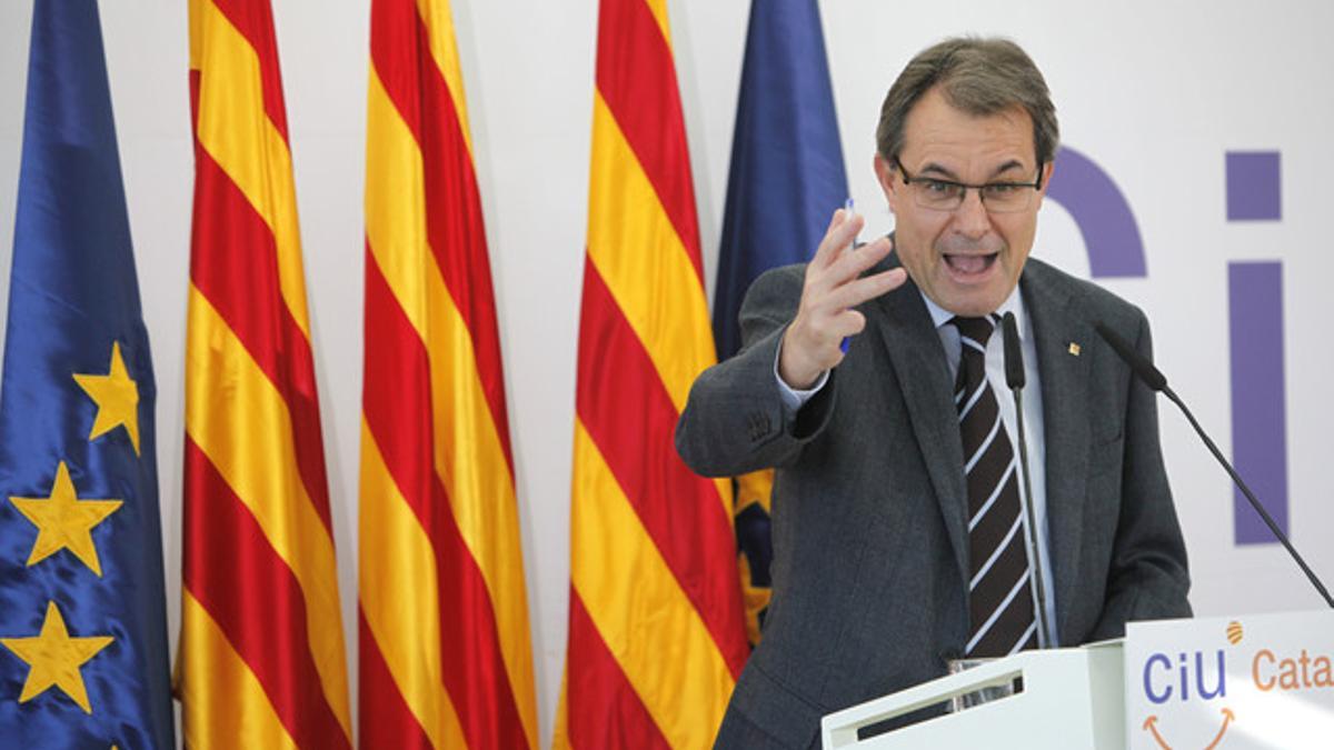 El presidente de la Generalitat, Artur Mas, durante la presentación del programa electoral de CiU, el 28 de octubre, en Barcelona.