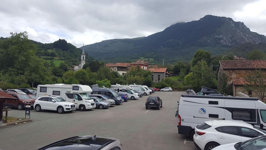 IU critica la planificación de obras en Sobrescobio: pone de ejemplo el parking de Soto de Agues