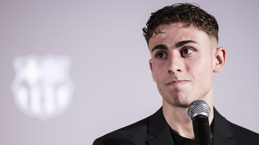 Fermín firma la renovación y se acuerda de sus difíciles inicios: "Nunca lo he tenido fácil en mi vida"