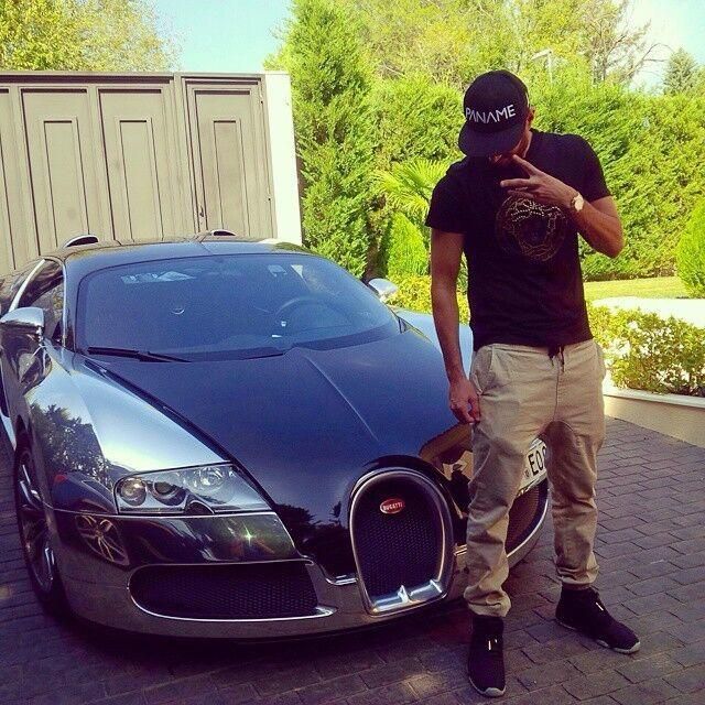 Benzema - Bugatti Veyron.jpg