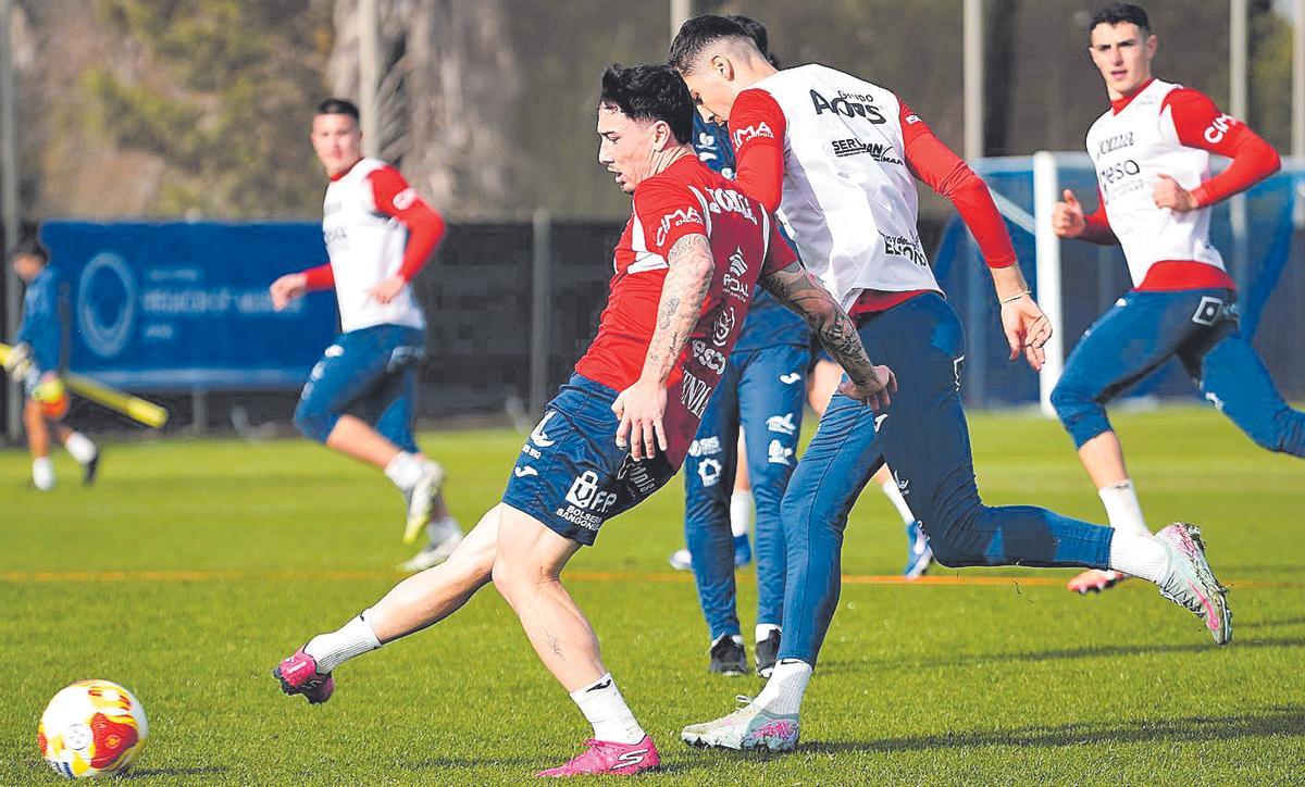 Joel Jorquera, en un entrenamiento de esta semana con el equipo