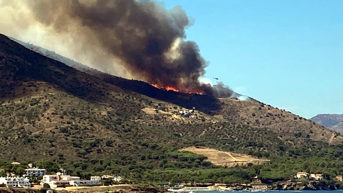 Incendi a Llançà