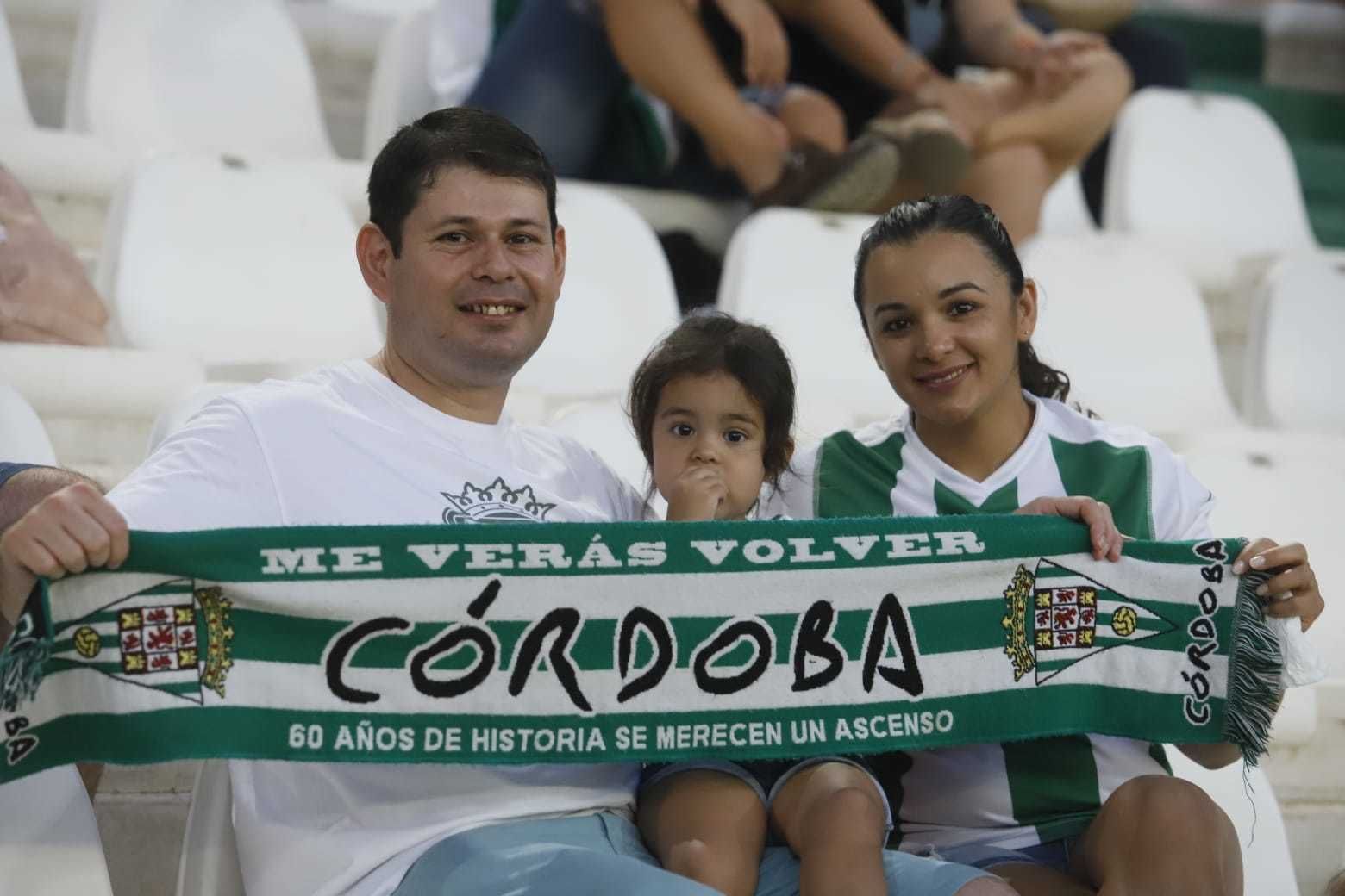 Las imágenes de la afición del Córdoba CF ante el Unionistas