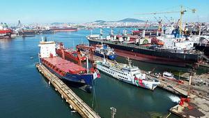 La flotilla, a la espera de poder zarpar en el puerto de Estambul.