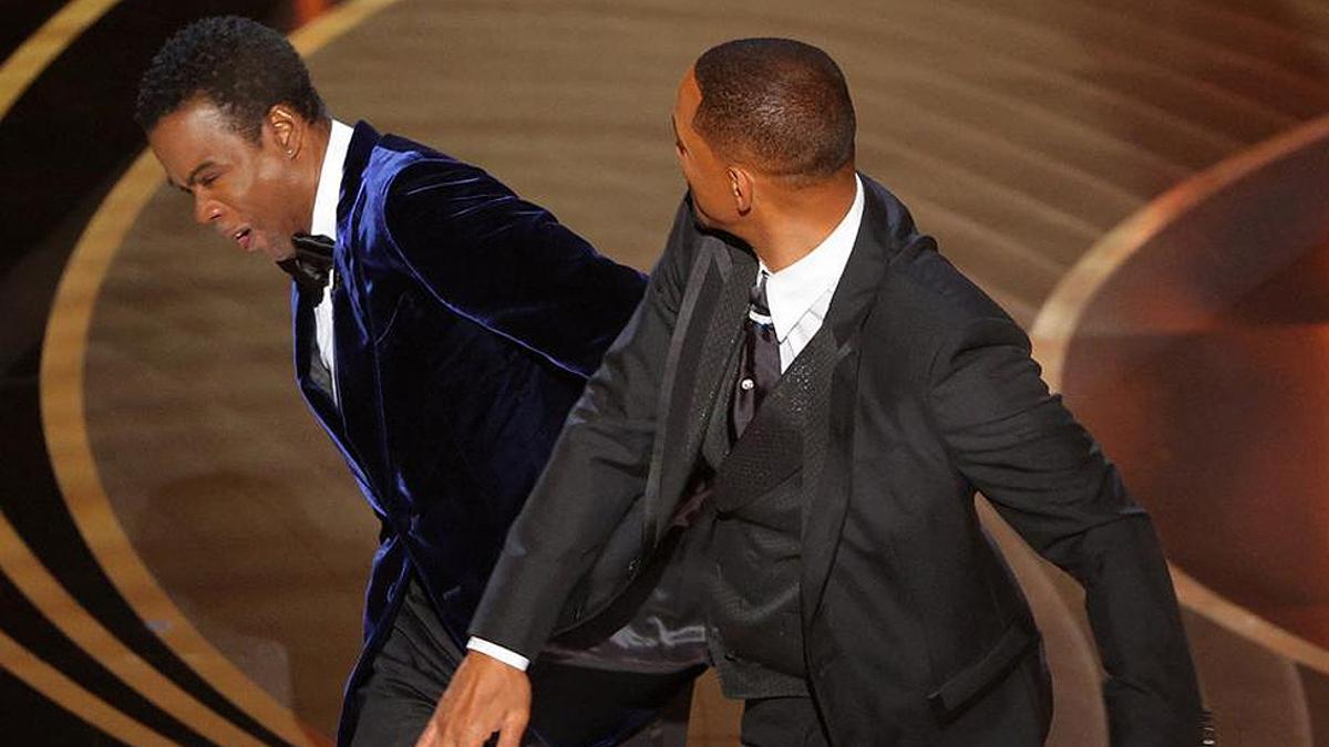 Will Smith abofetea a Chris Rock en la gala de los Oscar.