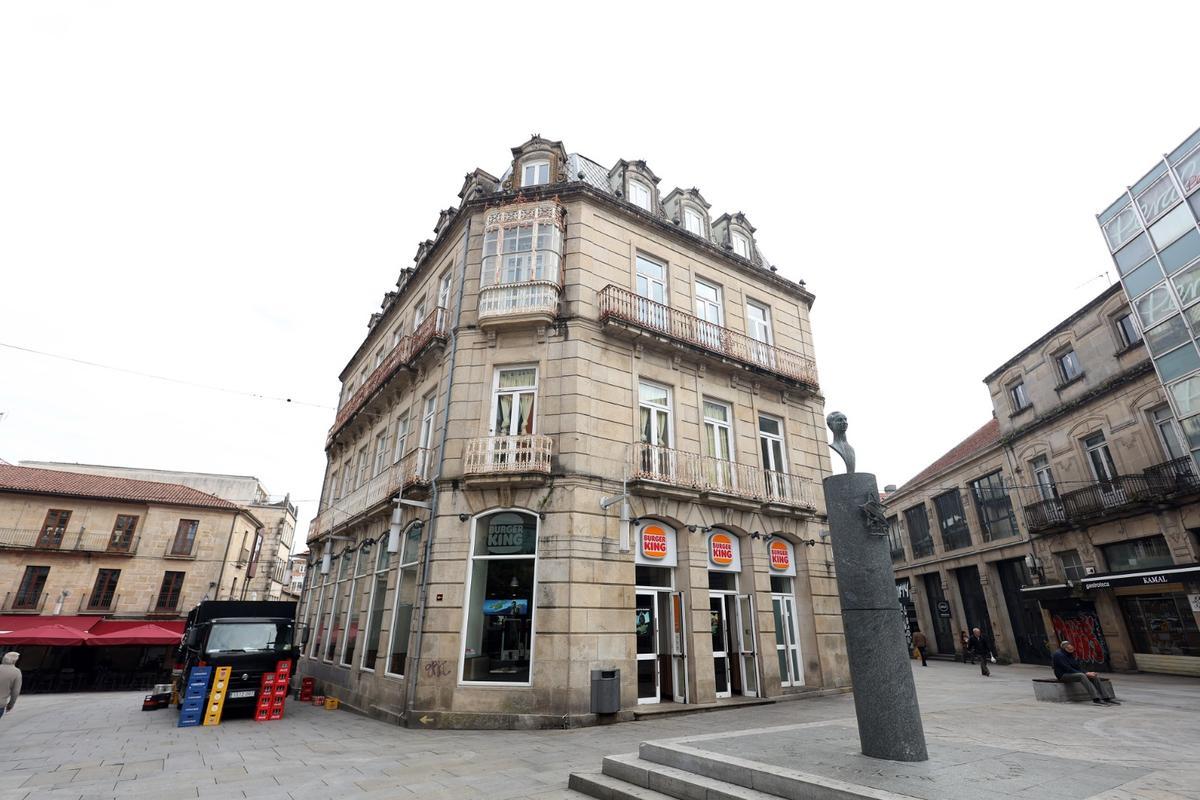 Edificio Varela, en la plaza de Curros Enríquez