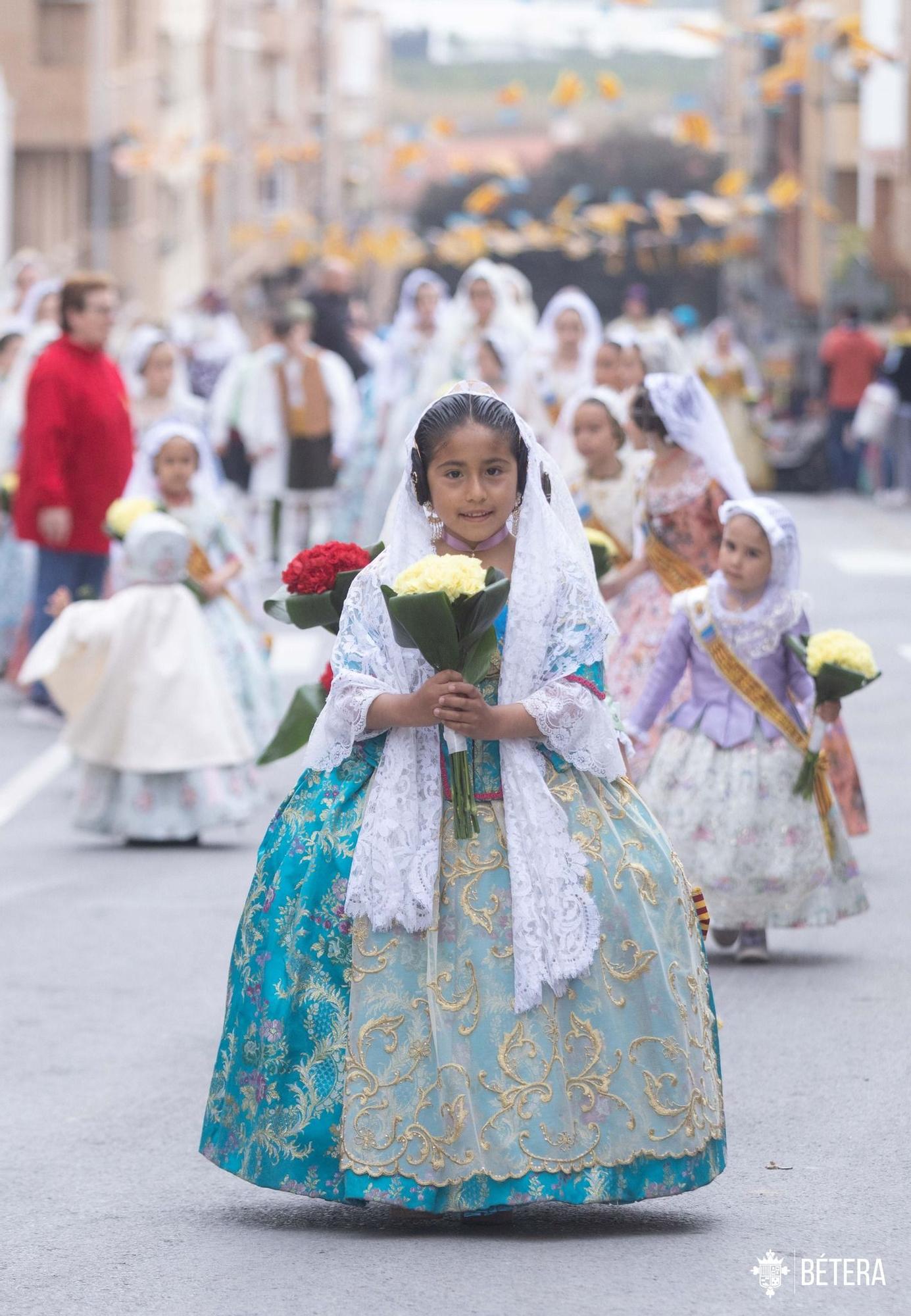 Bétera celebra la Ofrenda a la Mare de Déu de las Fallas de 2023