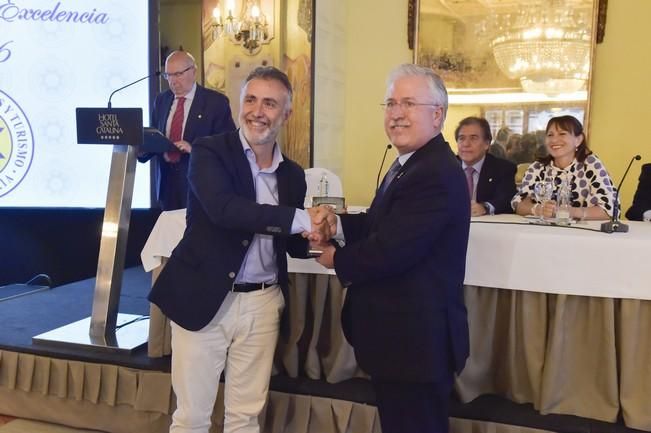 Entrega de los premios del Centro de Iniciativas ...