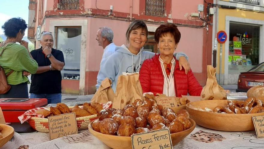 Un pan de escanda elaborado en Nava triunfa en el certamen de Grado: "La clave está en hacerlo todo a mano y en horno de leña"