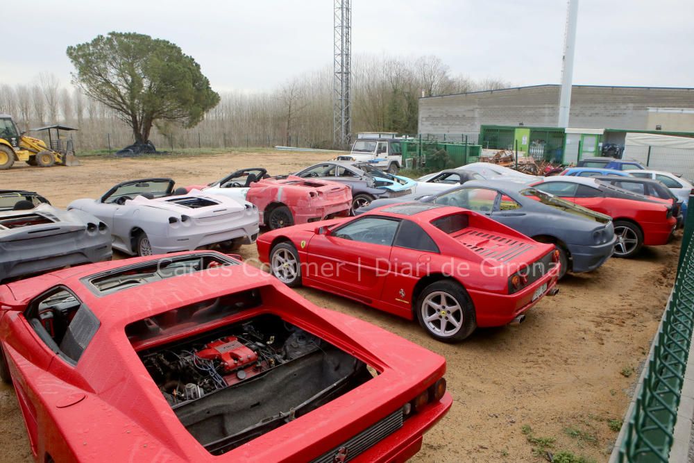 Els falsos Ferrari estan actualment en un equipament municipal