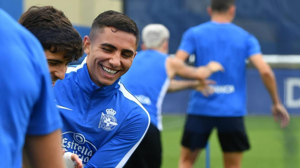 Yeremay se entrena en Abegondo con el Deportivo en medio de la tentativa del Hull City