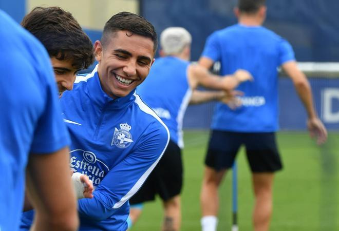 Yeremay se entrena en Abegondo con el Deportivo en medio de la tentativa del Hull City