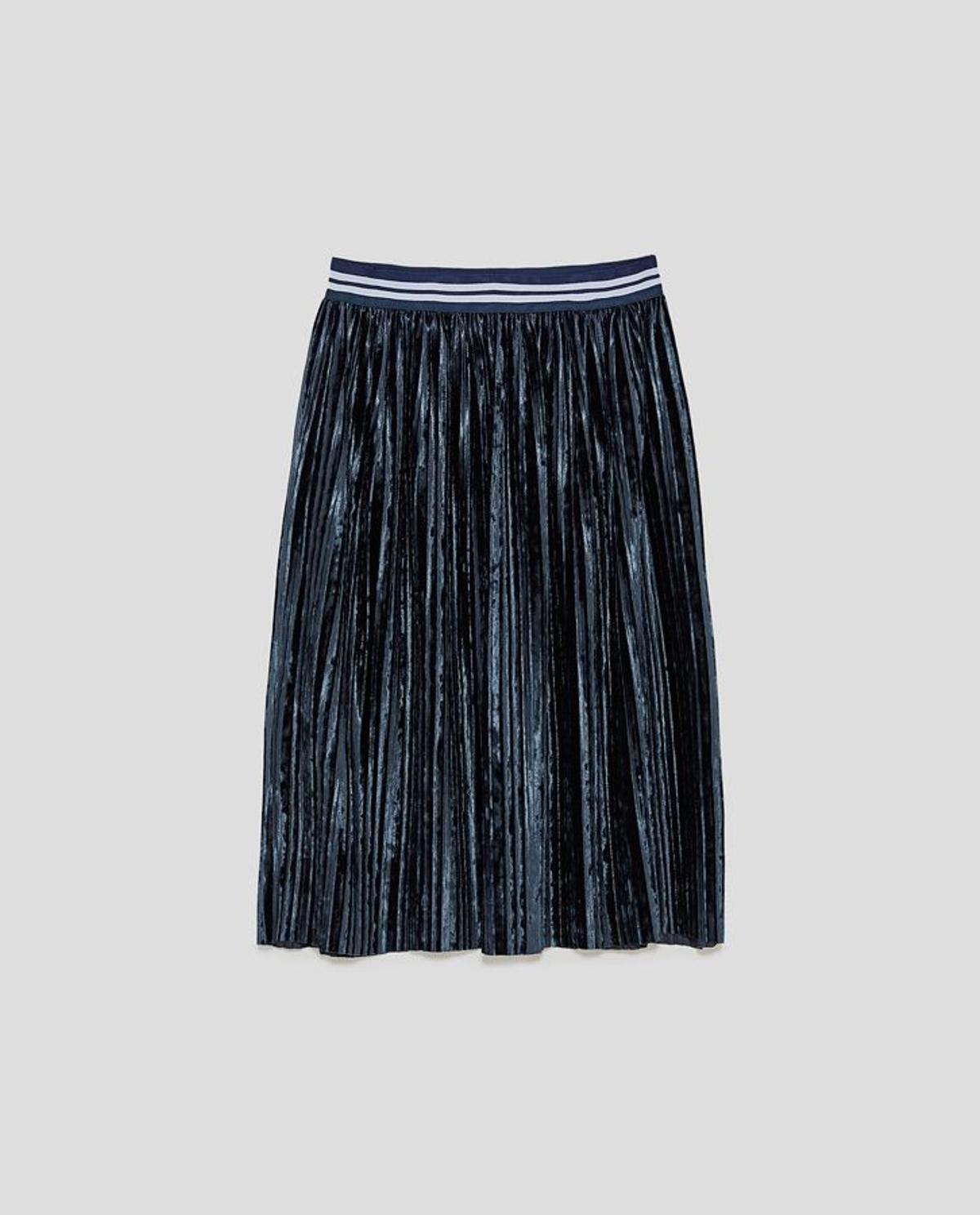 Nueva colección de Zara: falda plisada de terciopelo