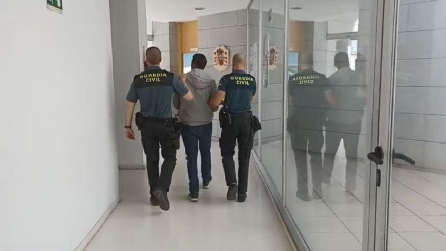 Detenido el hombre buscado por intentar matar a puñaladas a su pareja en Albatera