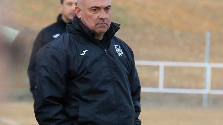 Santi Redondo, entrenador del Benavente.