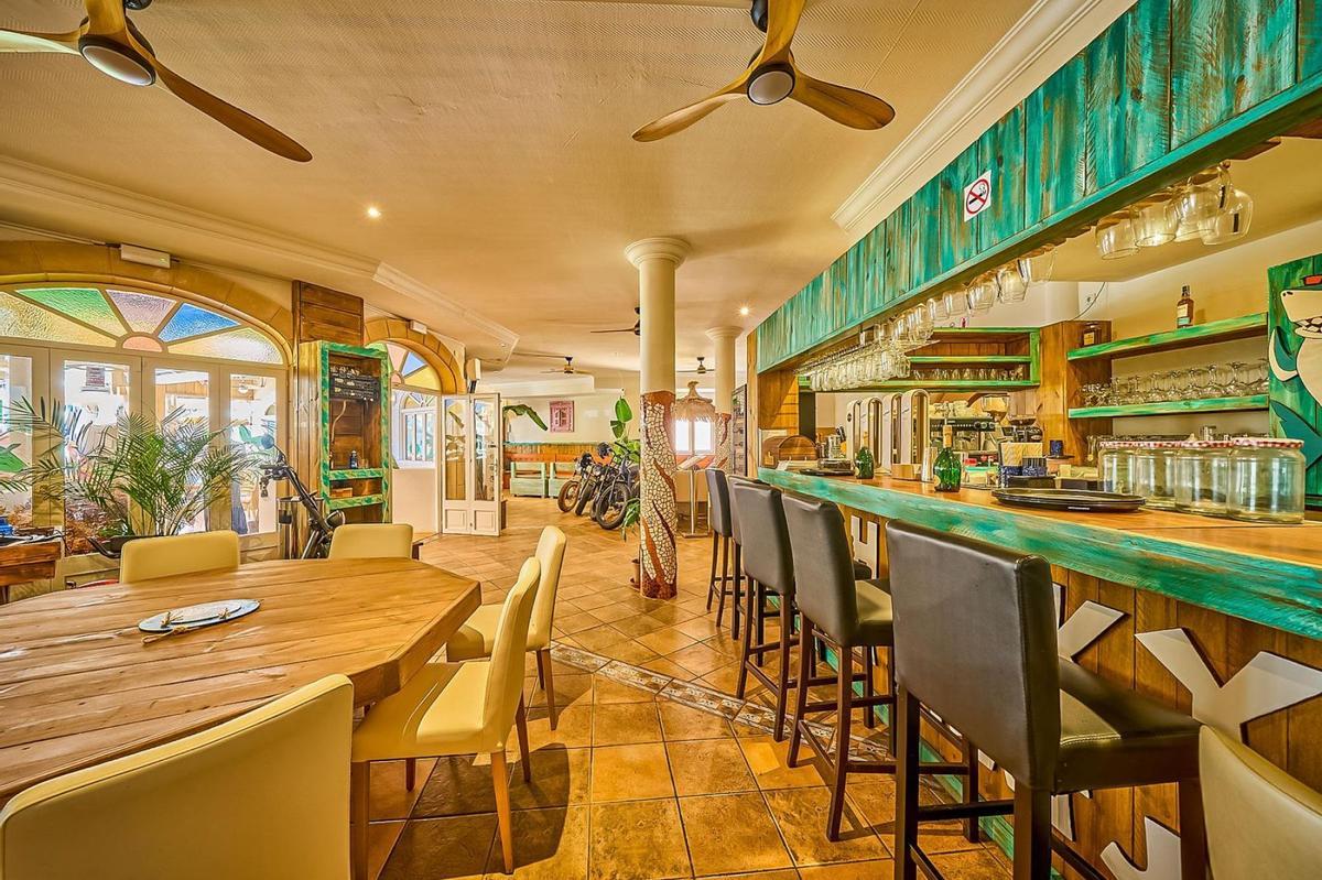 Für 250.000 Euro inseriert: So sieht es aktuell im Sharky's von "Goodbye Deutschland"-Mallorca-Auswanderer Steff Jerkel aus