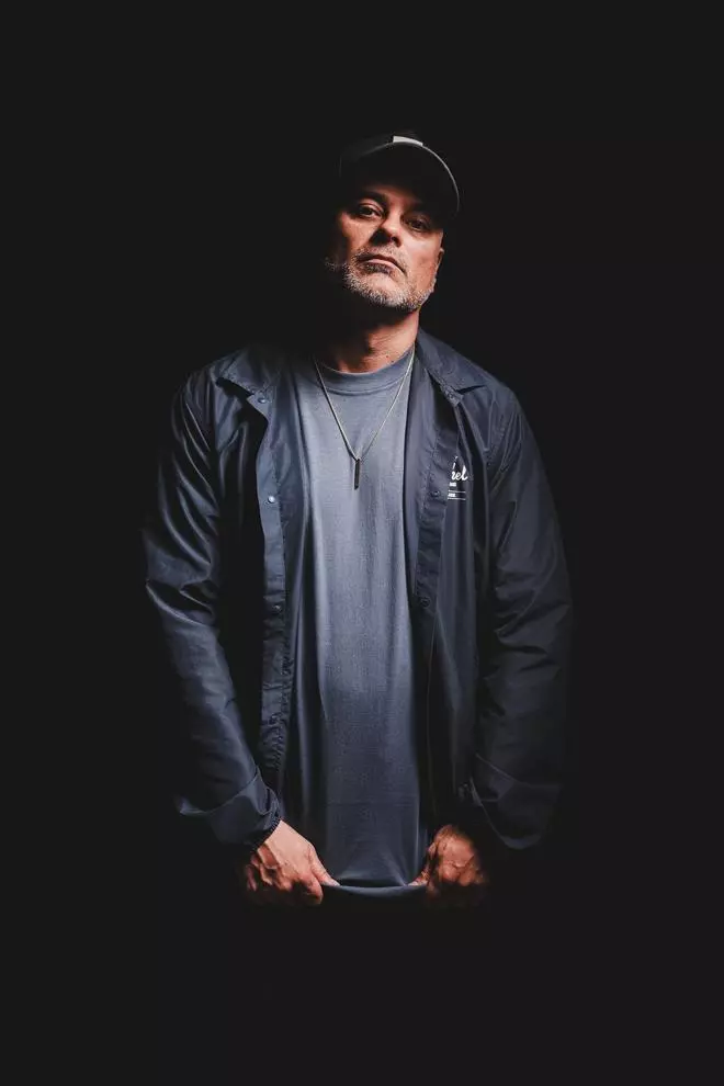 Nach, rapero: "Este disco es la respuesta a ese fantasma que te dice que deberías dejarlo"