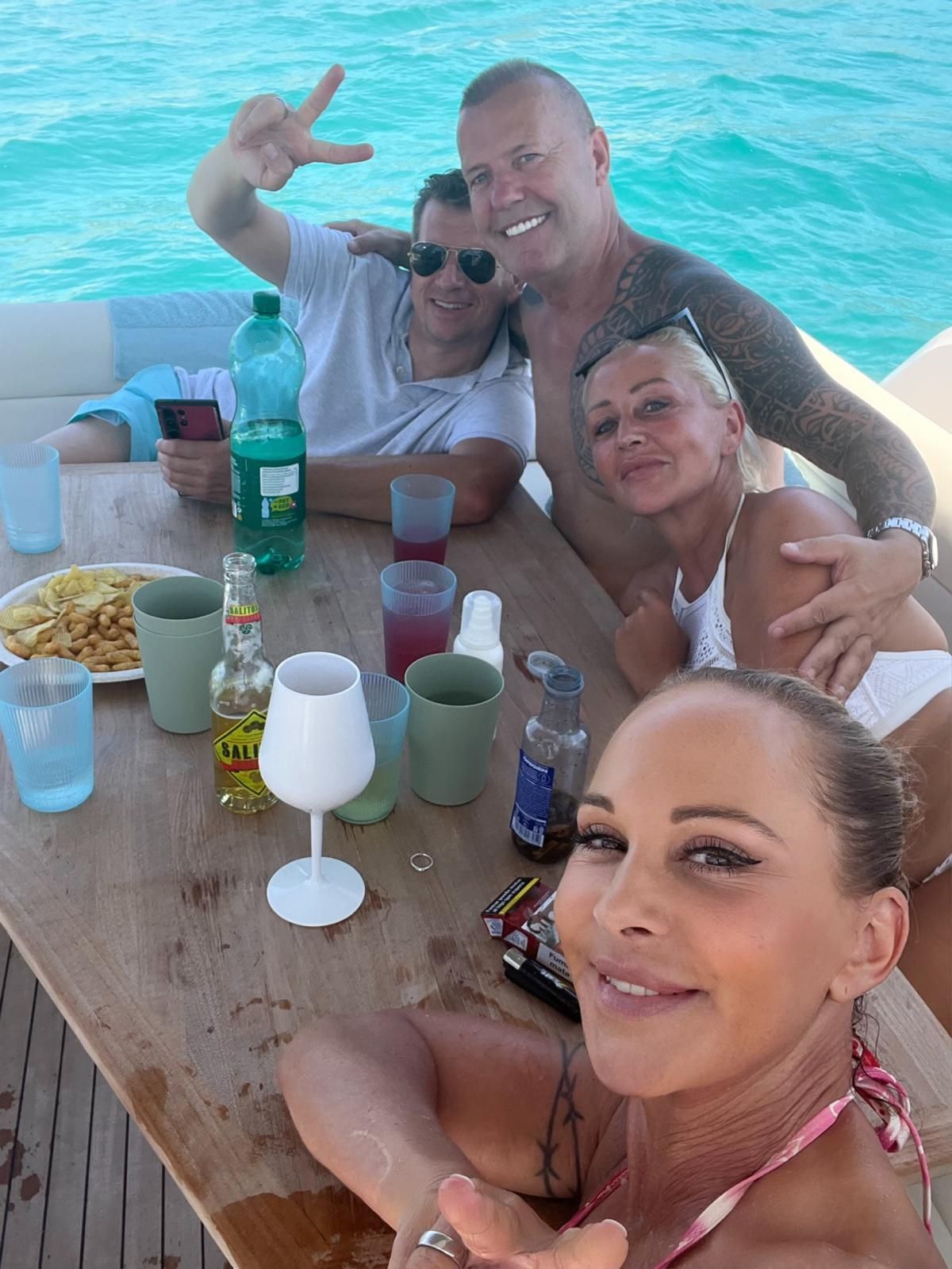 Marion und Dani Pfaff mit Daniela und Joe.