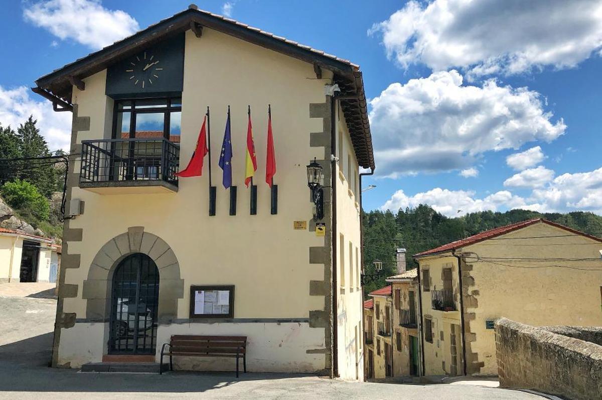 Ayuntamiento de Petilla de Aragón.