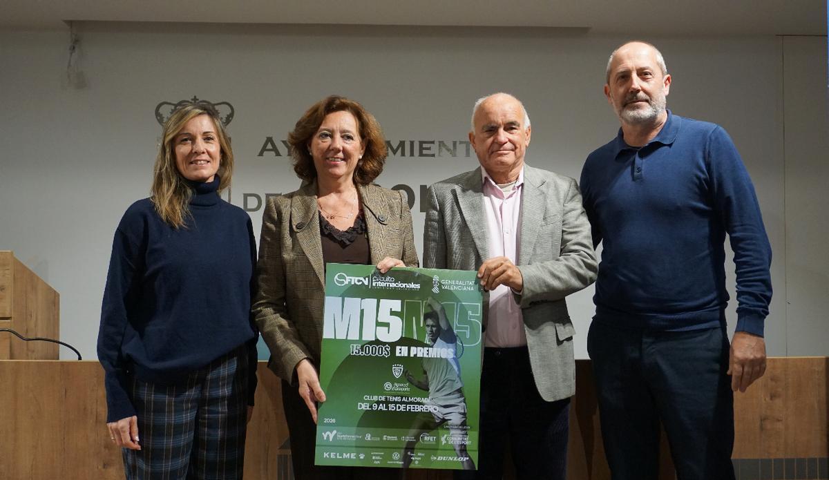 Presentación en el Ayuntamiento de Almoradí del torneo internacional de tenis que tendrá lugar de 8 al 15 de febrero en el Club de Tenis Almoradí.