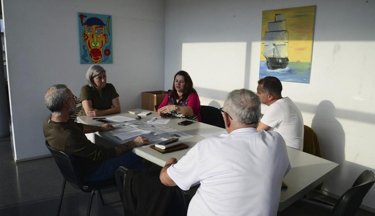 Junta de portavoces que trató sobre el plan de la Xunta de construir 300 viviendas de protección en Cangas.