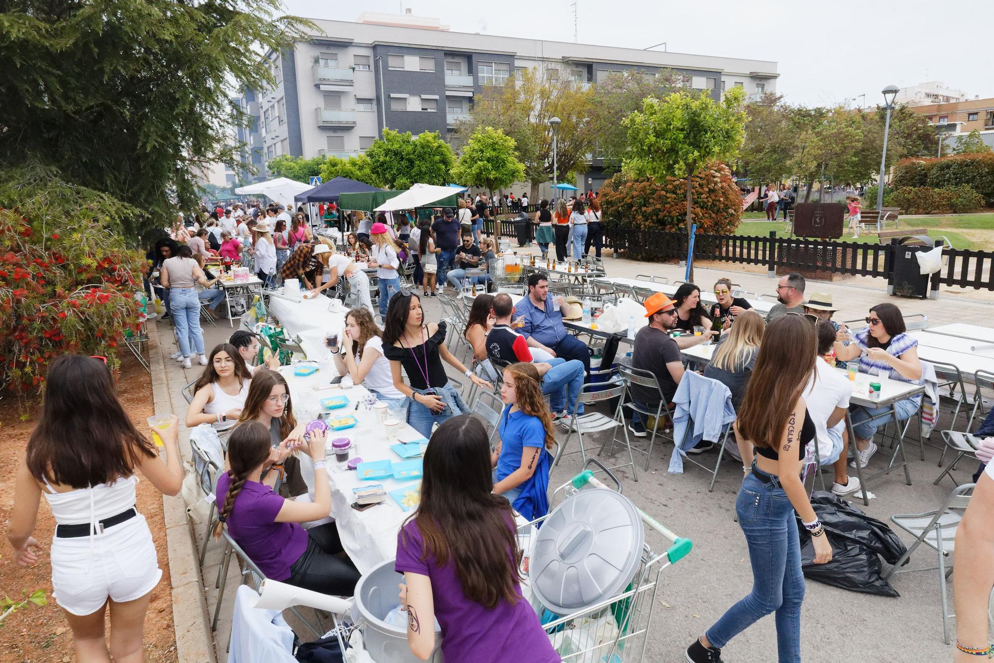 ¡Búscate en la macrogalería! Castellón vive un puente de fiestas en los municipios