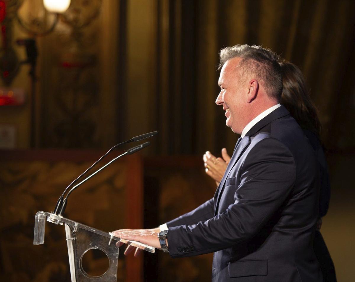 Juan de Dios Rangel, director gerente, celebrando el  50 aniversario.
