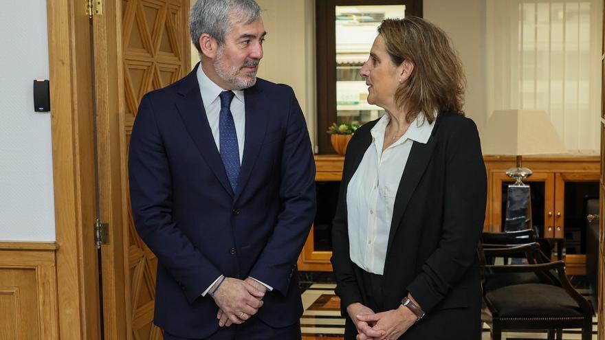 Las ministras de Sánchez ‘miman’ la relación con Canarias y el pacto con CC