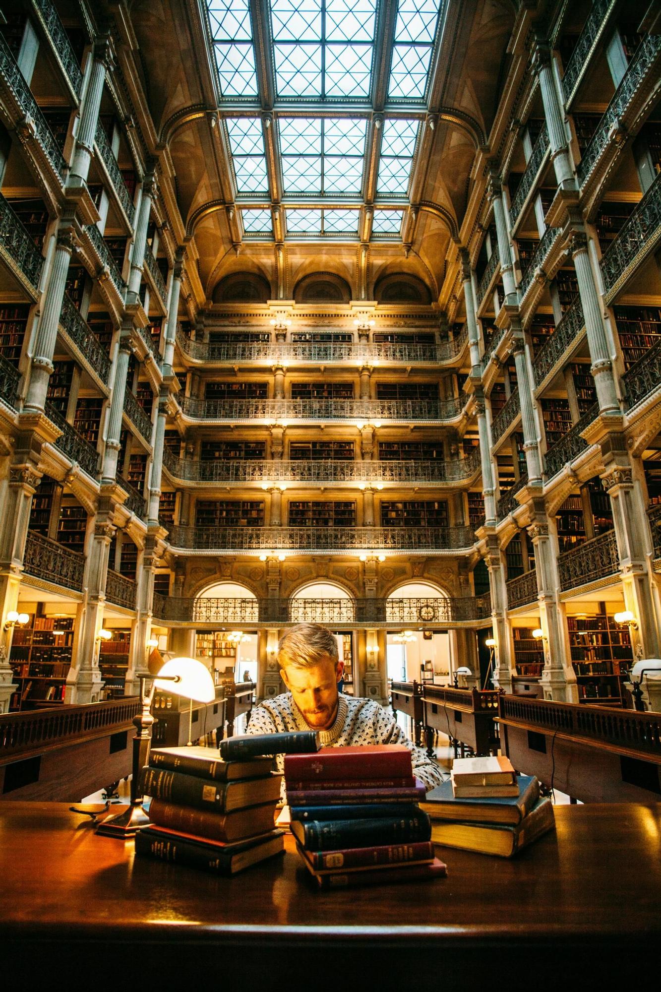 En la George Peabody Library se puede estudiar, no está solo destinada a visitas.