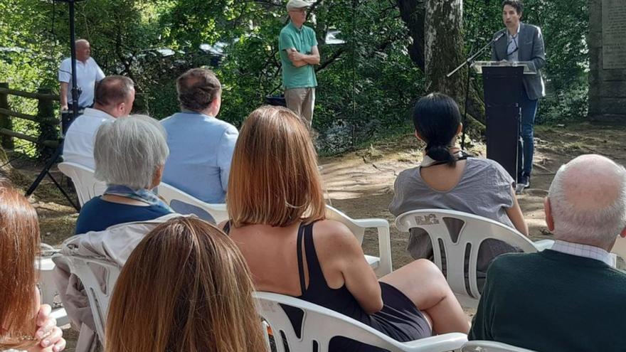 Presentación de ‘Fóra de rexistro’ nas Insuas de Gres